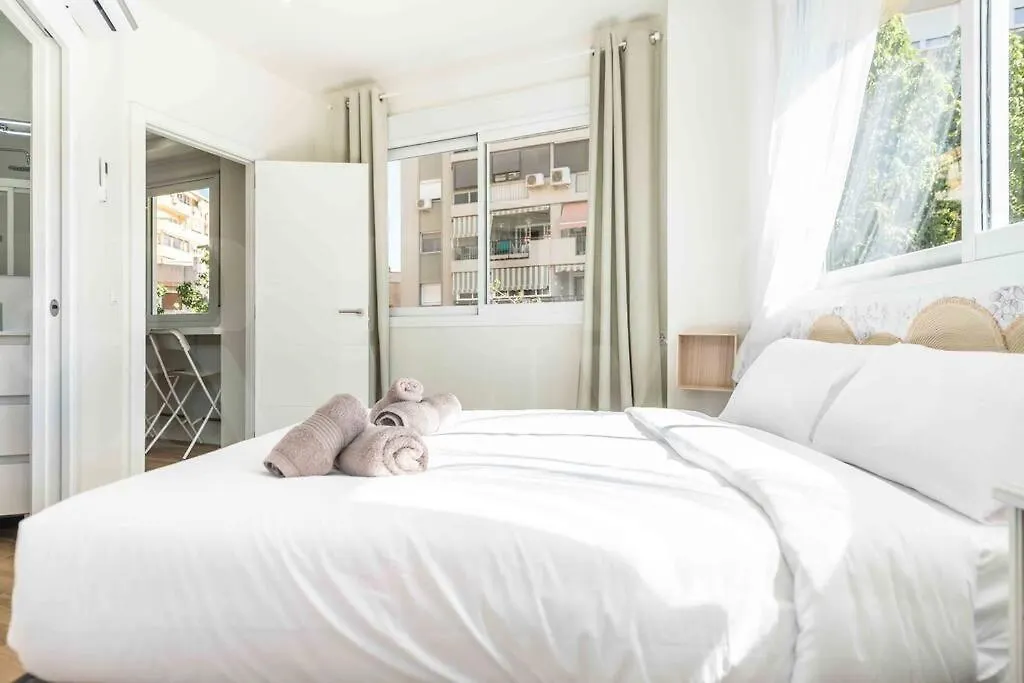 Functional And Sunny Apartment Near La Union By Rems Malaga